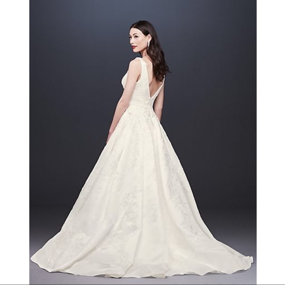 OLEG CASSINI CWG813 SATIN BALL GOWN PLUNGING VNECK